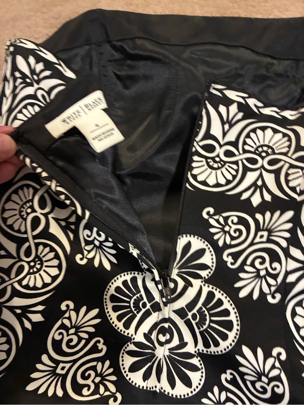 WHBM Strapless, structured, satin corset top. - Picture 4 of 9